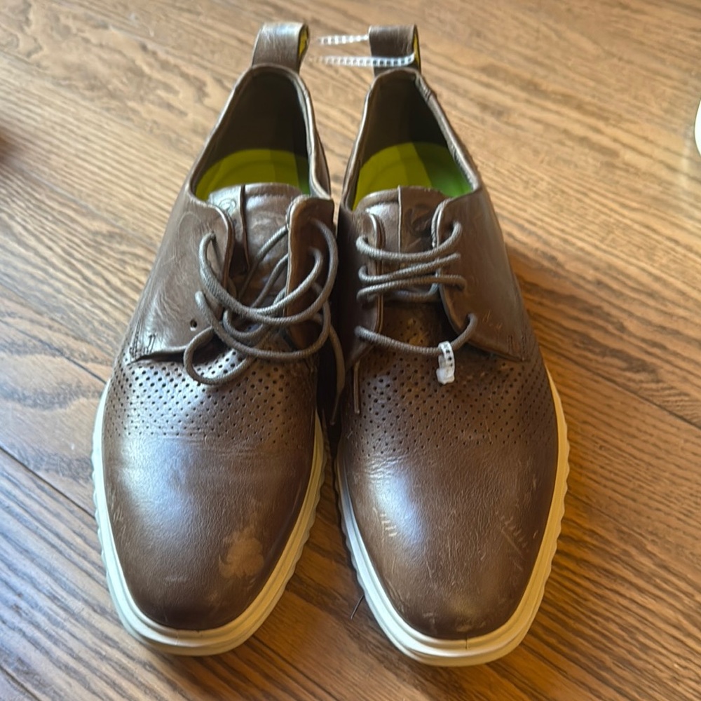 Ecco Brown Leather Oxfords Sleek Modern Design